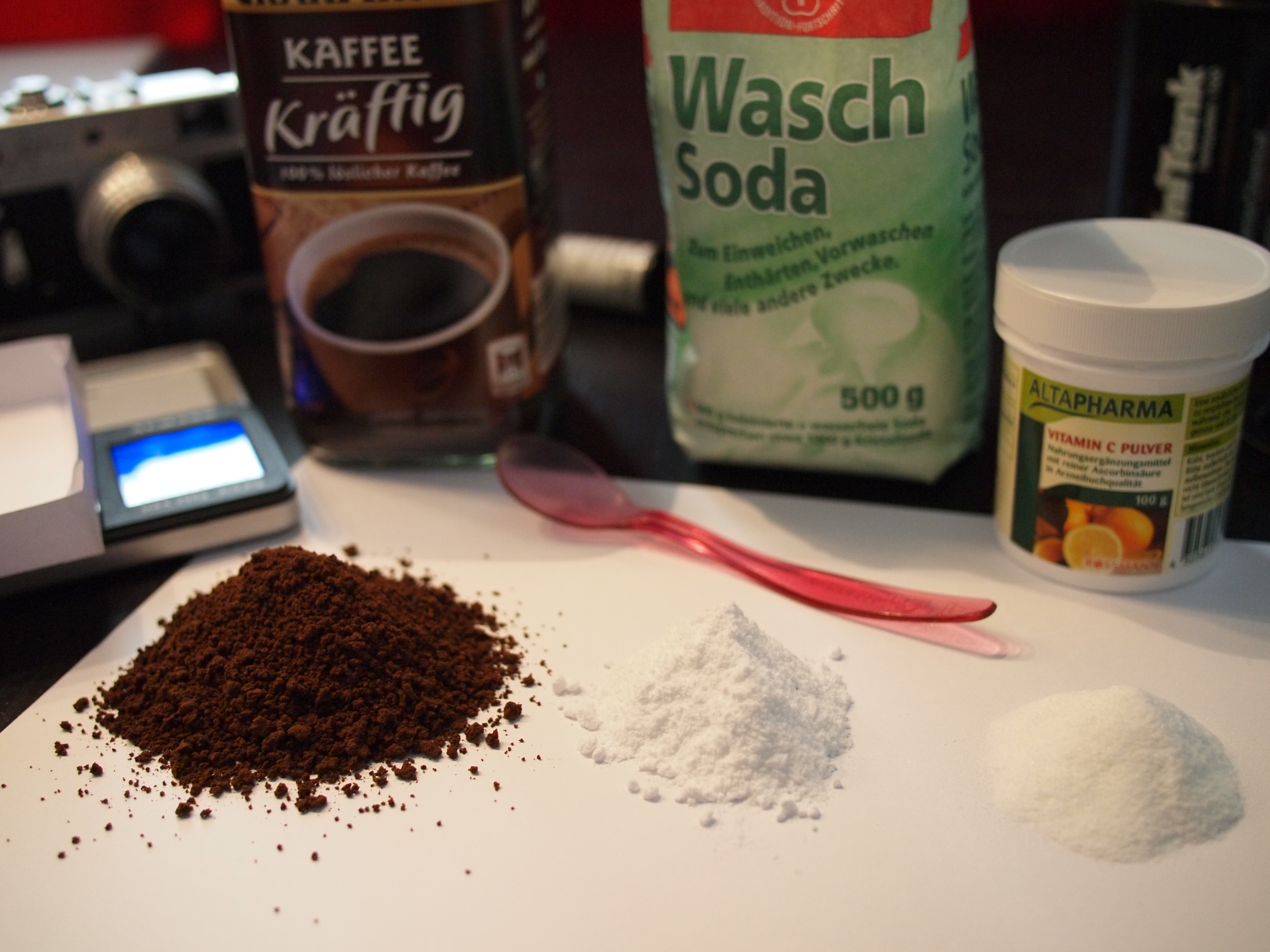 
          We have received several comments, that teaspoon measuring is not the preferred way in mixing up your caffenol brew, as it is very inaccurate and ‘1 teaspoon’ can mean from 1 to 5 grams, depending how
        